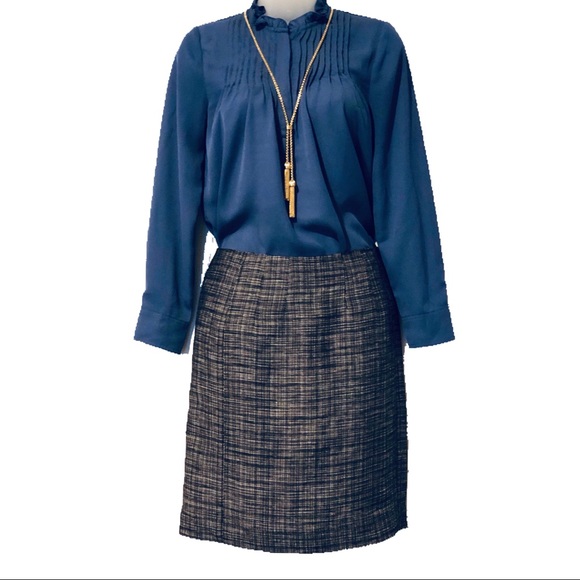 𝐁𝐀𝐍𝐀𝐍𝐀 𝐑𝐄𝐏𝐔𝐁𝐋𝐈𝐂 Career Skirt - Picture 3 of 6